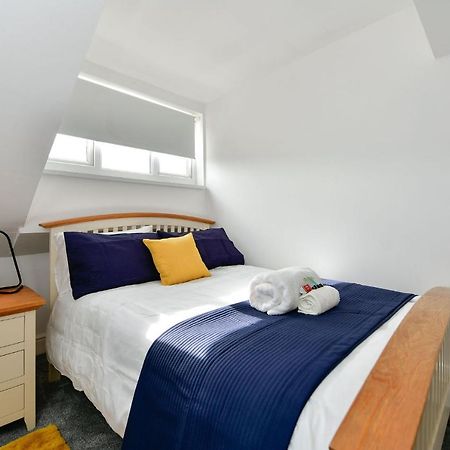 Spacious 2 Bedroom Apartment In The Heart Mumbles Esterno foto